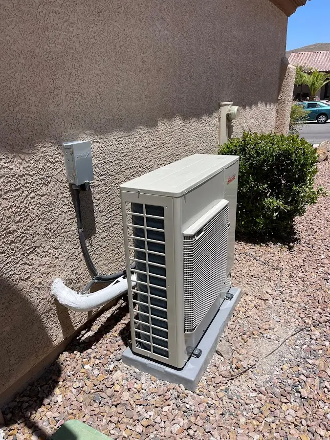 Residential air conditioning condenser unit in Willow Oak